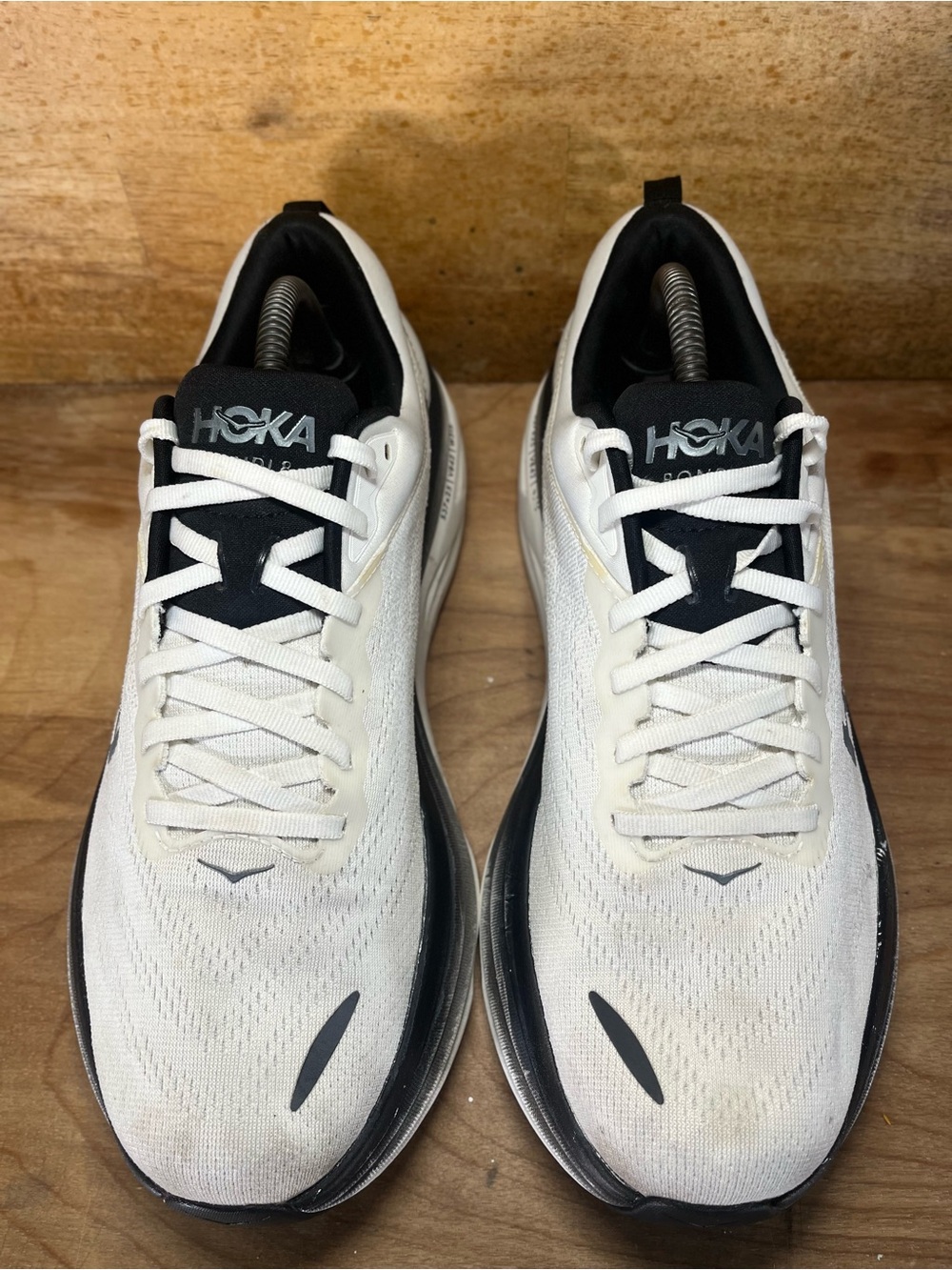Hoka One One Bondi 8 REFLECTIVE Mens Sz 10.5 Running Shoes Sneakers White Black - Picture 3 of 14